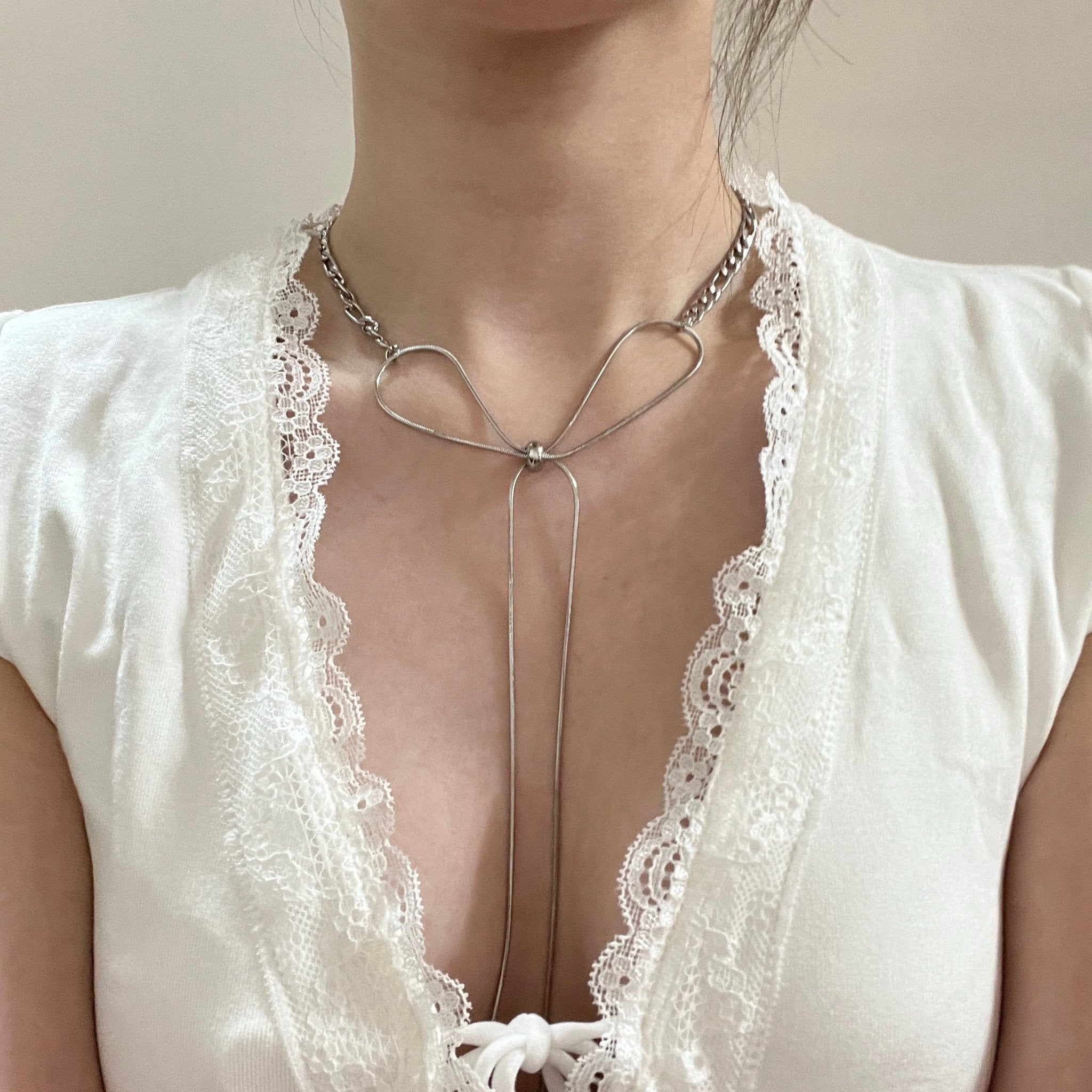 Bow Chain Lariat - Iron Petals