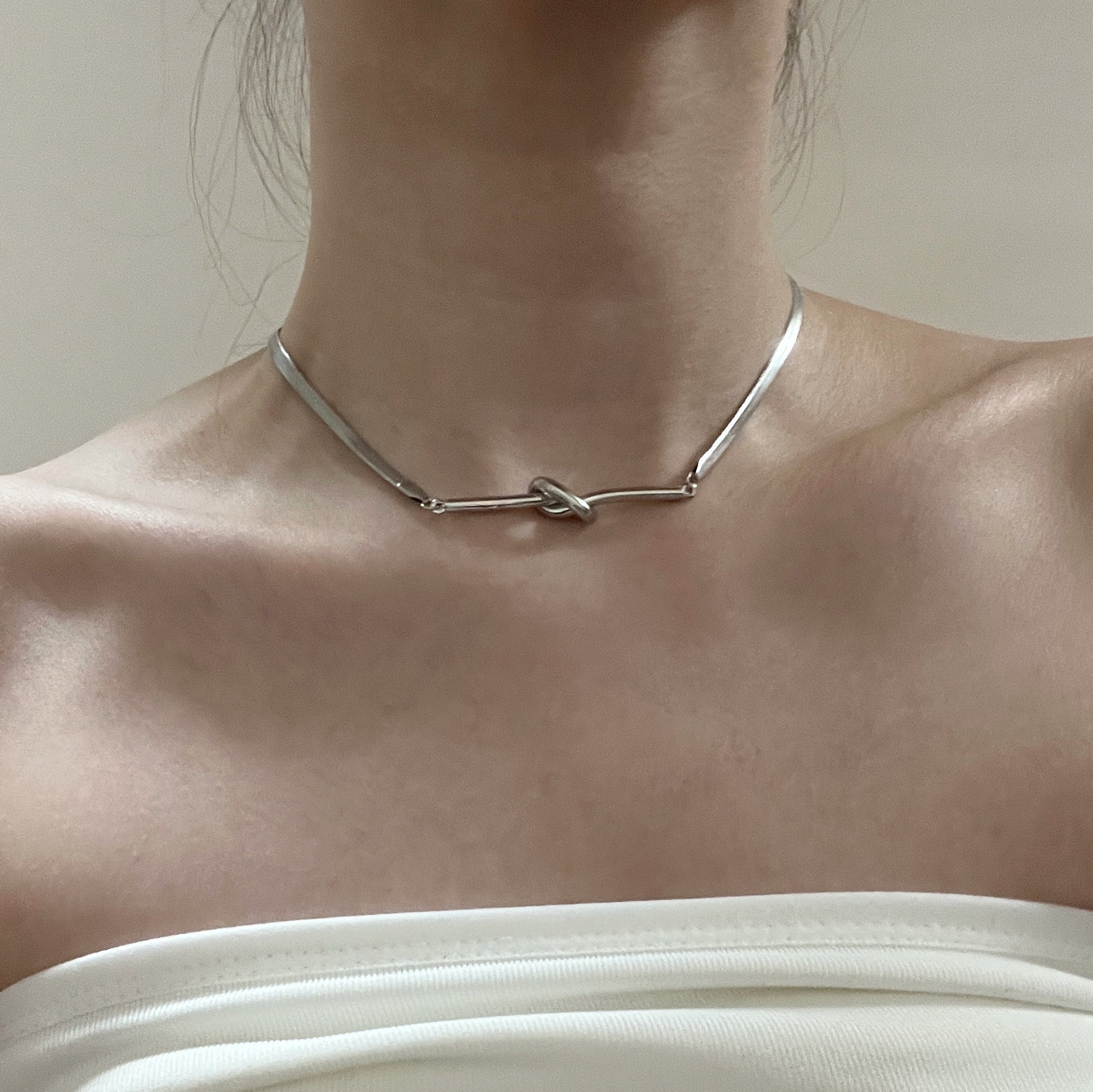 Unisex Knot Choker - Iron Petals