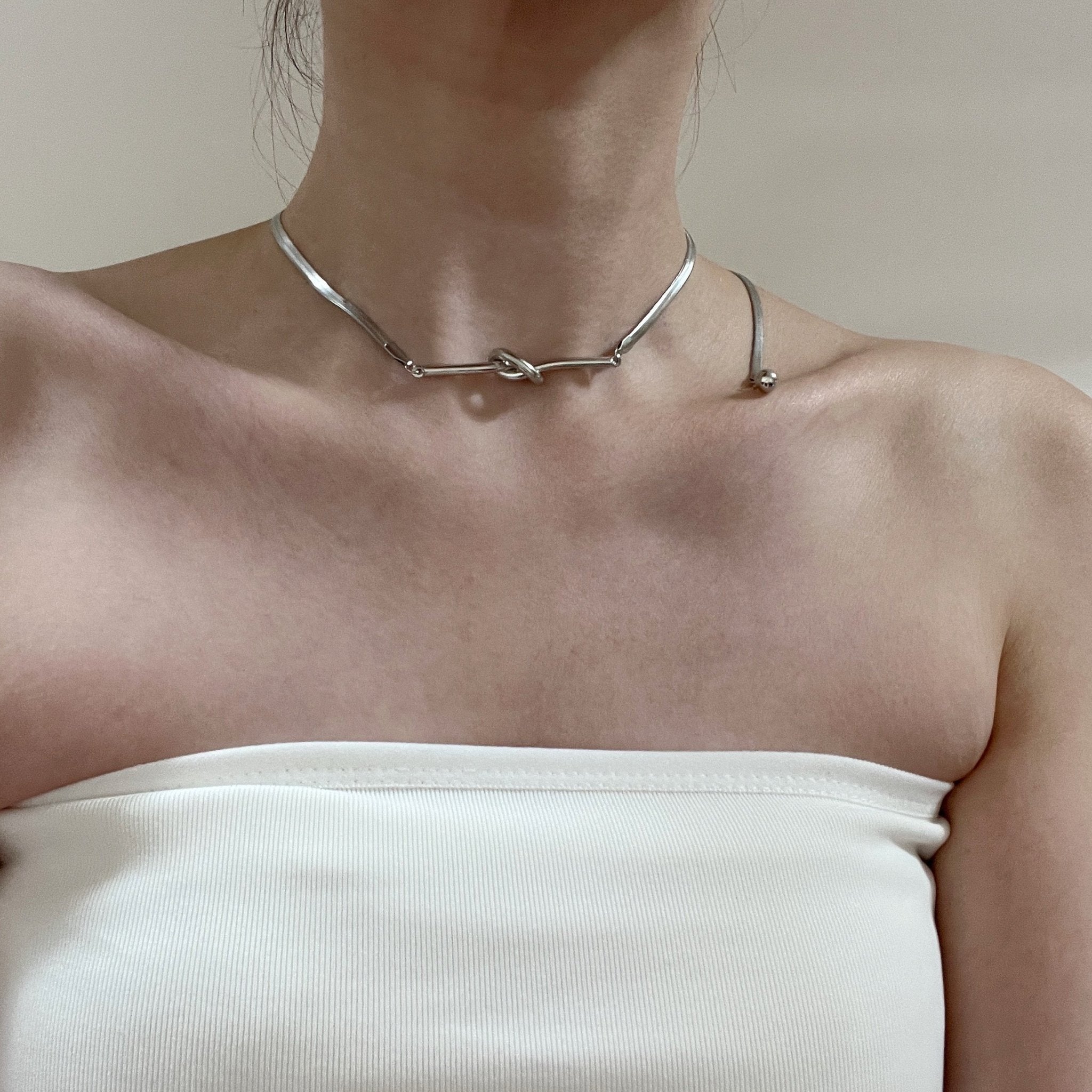 Unisex Knot Choker - Iron Petals